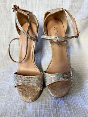 Delicacy Angel Rhinestone Platform Stiletto Heels Gold